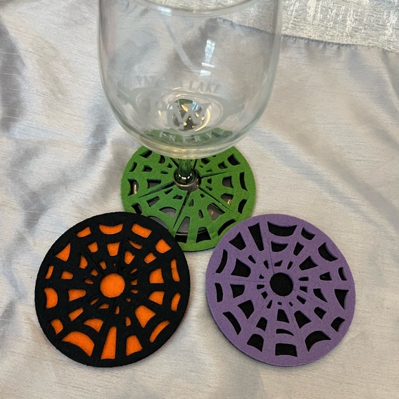 Spiderweb / Halloween wine coasters - set of 3 - Picture 3 of 4